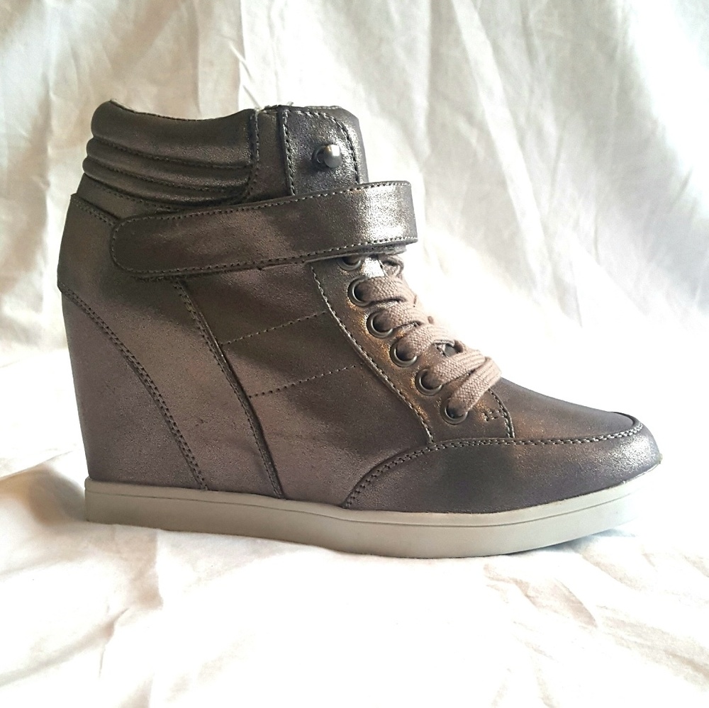 Madden Girl Finkyy Wedge Sneakers