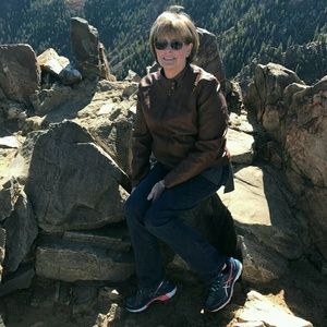 Meet your Posher, Deborah