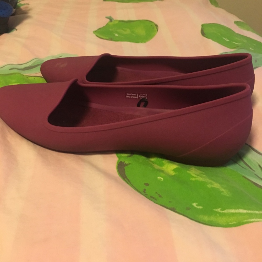 Croc flats size 8