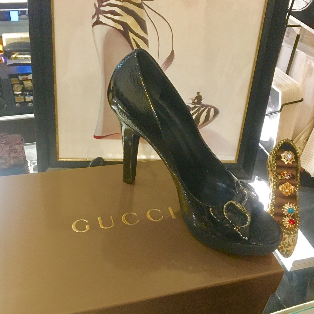 Like New Authentic GUCCI Black