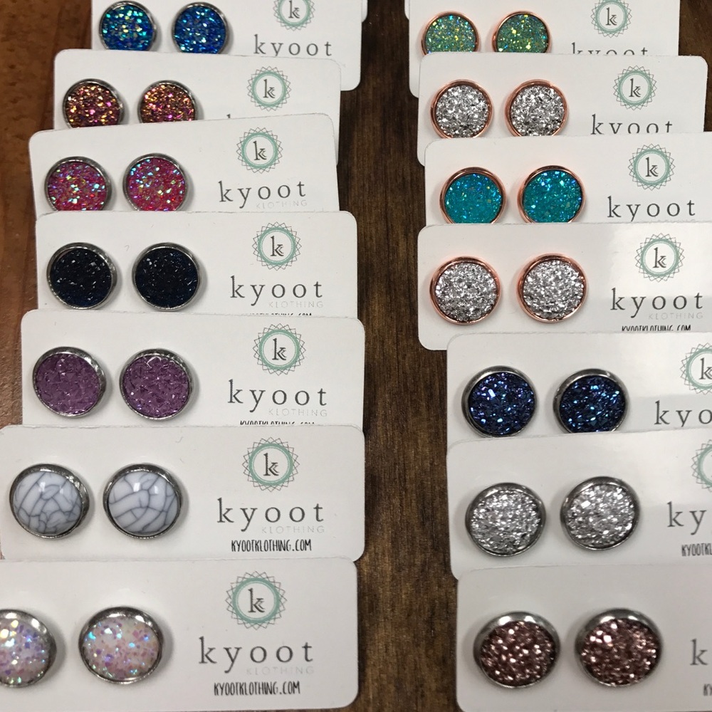5 for $25! Random Earrings 