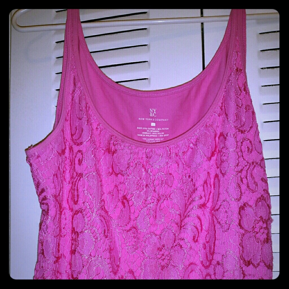 LAST CHANCE! Pink lacy tank top