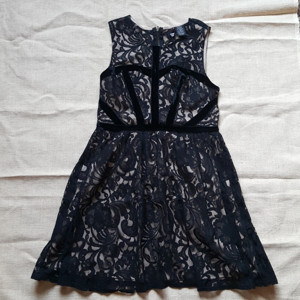 Black lace dress
