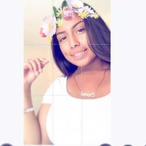 Meet your Posher, Roxana