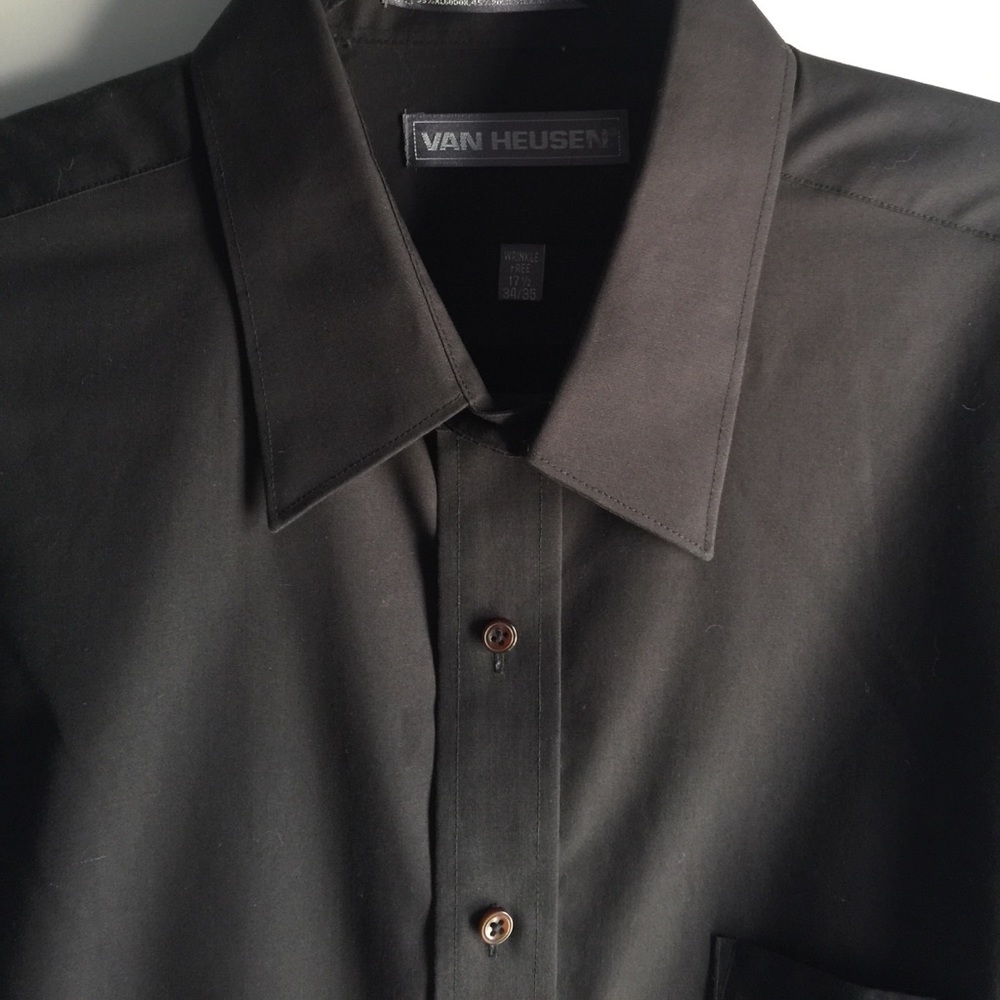 Men's dress shirt. Van Heusen