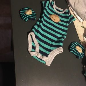 Baby boy onesie with mittens