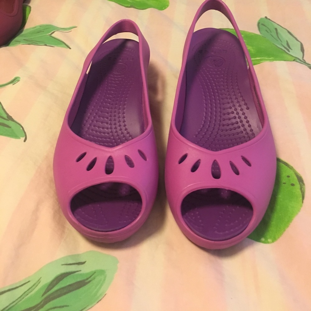 Women’s croc wedge purple