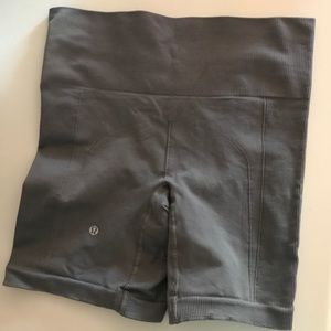 Lululemon sculpt shorts