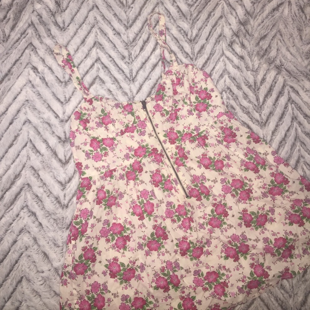 Floral top with zipper detail