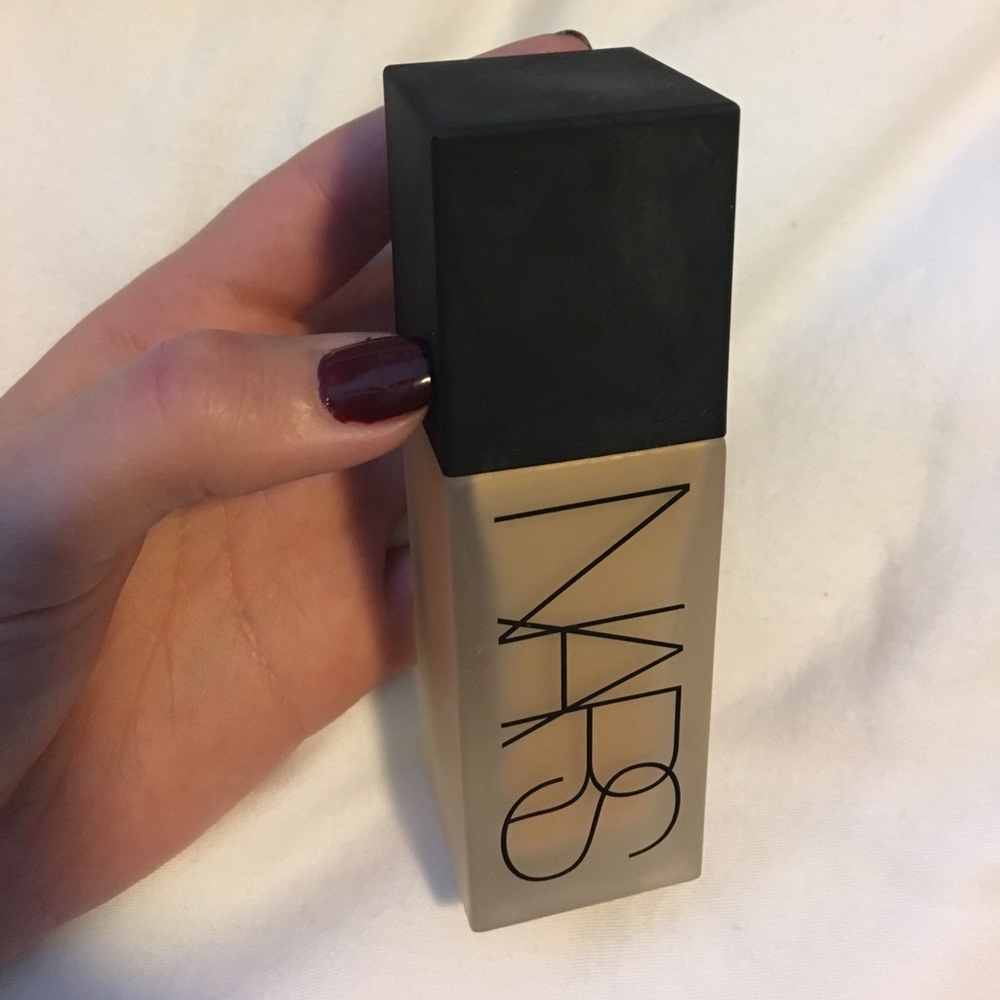 NARS All Day Luminous Weightless Foundation