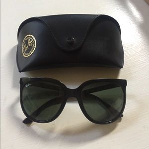 Women’s Ray Ban sunglasses!