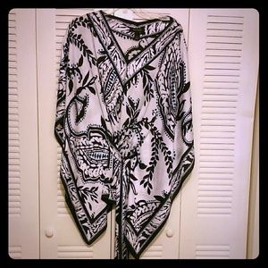 Whitehouse Blackmarket handkerchief blouse