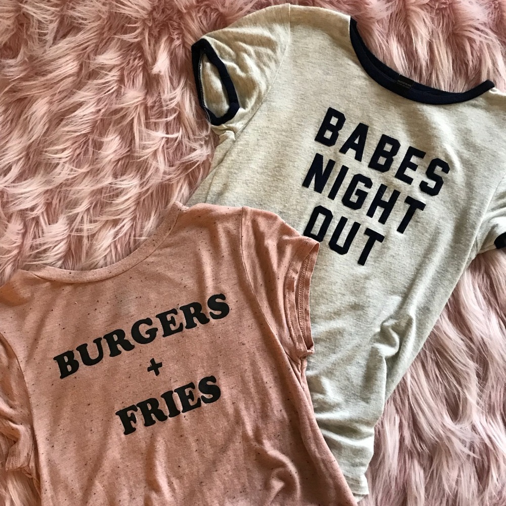 2x GRAPHIC TEES - (XS/S)