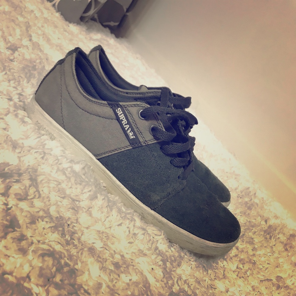 Supra low top shoes