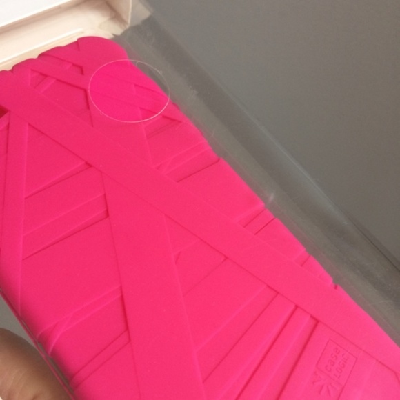 NEW iphone 5/5s Pink Silicone Phone Case Flex - Picture 3 of 4