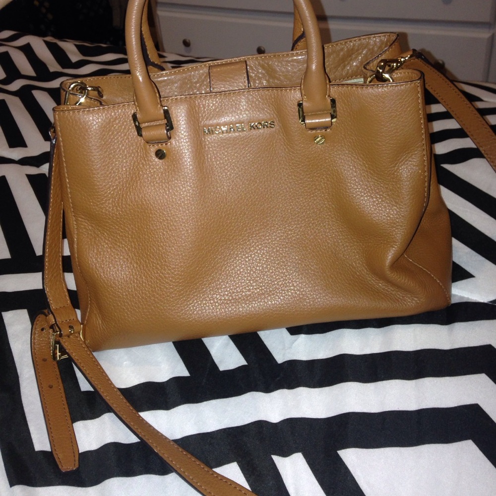 Michael Kors Bedford tote, make an offer!!!!
