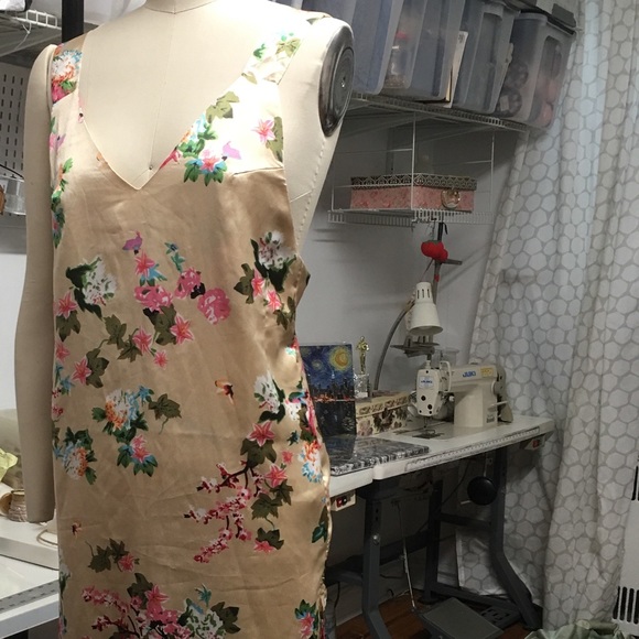 Asos floral dress - Picture 2 of 6