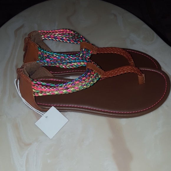 Beautiful color filled strapped sandals! - Picture 2 of 4
