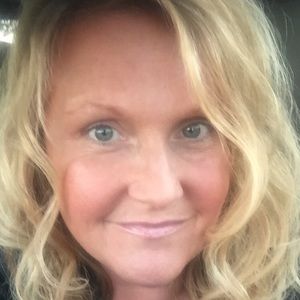 Meet your Posher, Felicia