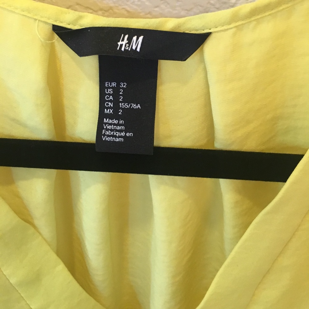 H&M top - Picture 3 of 3