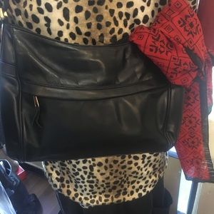 Vintage black leather SAS MADE IN USA ♥️