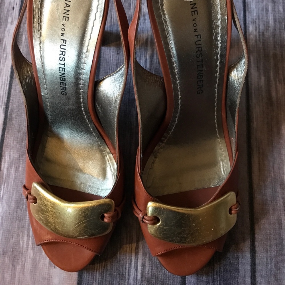 DVF Slingback Heel completely sold out on website!