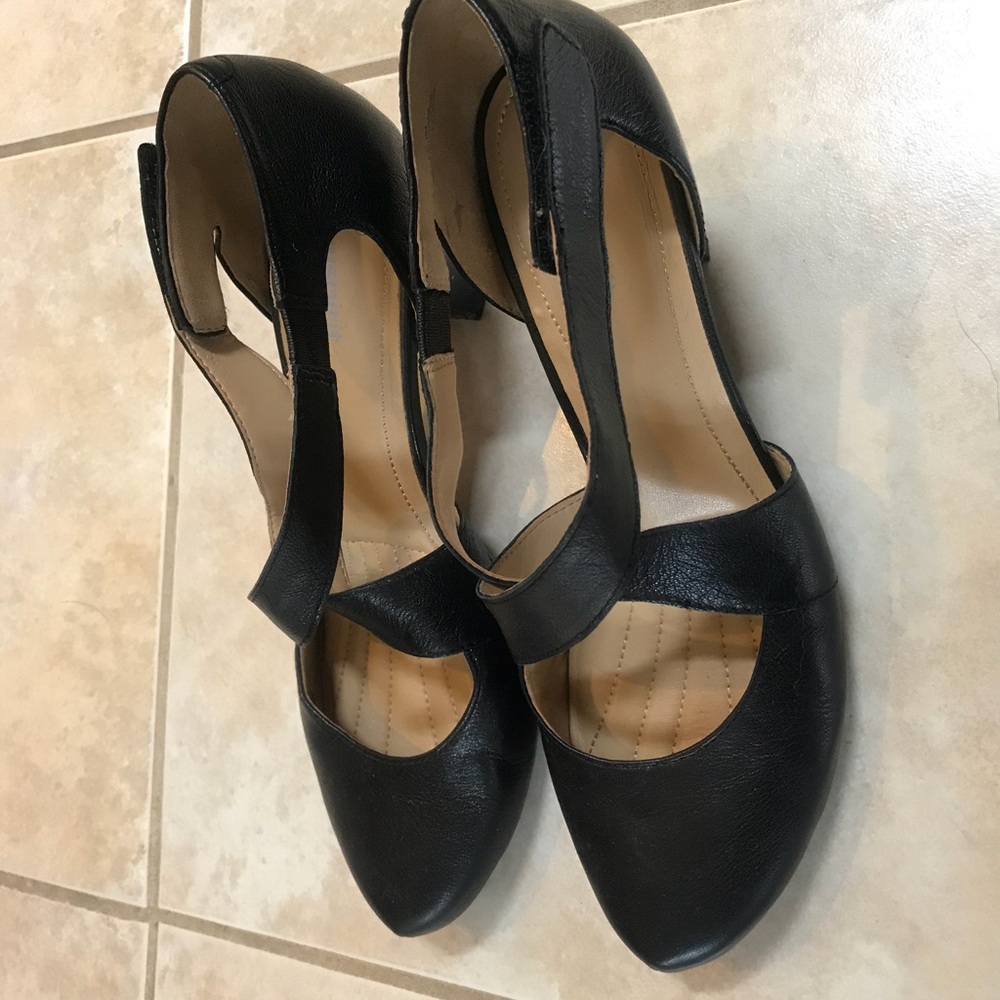 Easy Spirit size 9 Esrovana shoes.