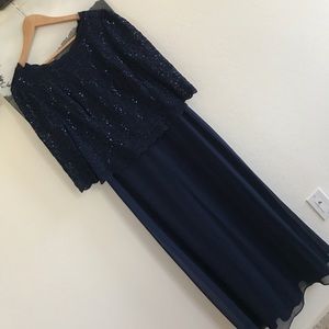 Alex Evenings Navy lace and chiffon dress- cute!!!