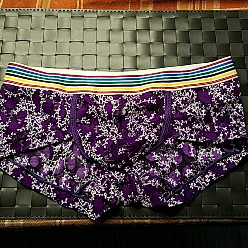 Purple men's trunks w/white floral print size L