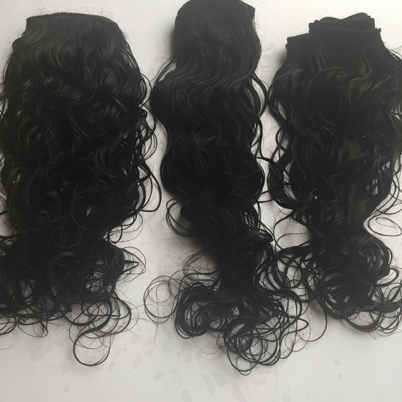 Raw Indian Hair Bundles in Straight, Wavy, & Curly main image 6