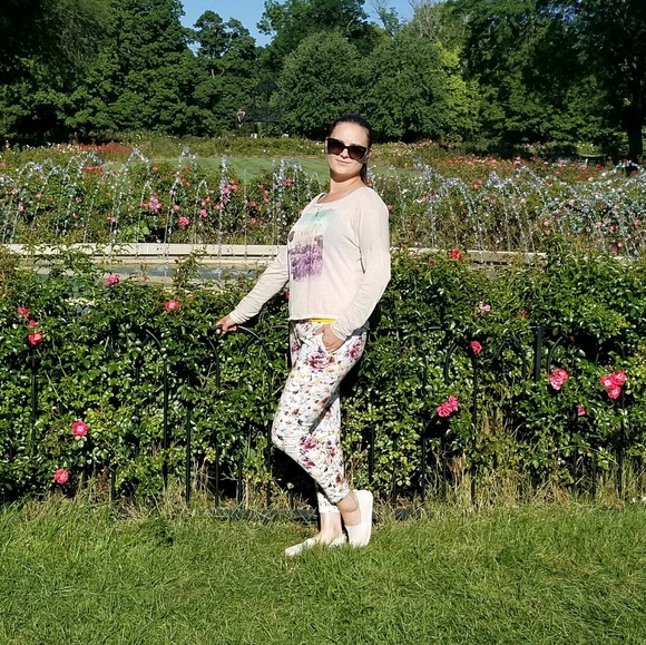 Meet your Posher, Viktoriya - Picture 1 of 1