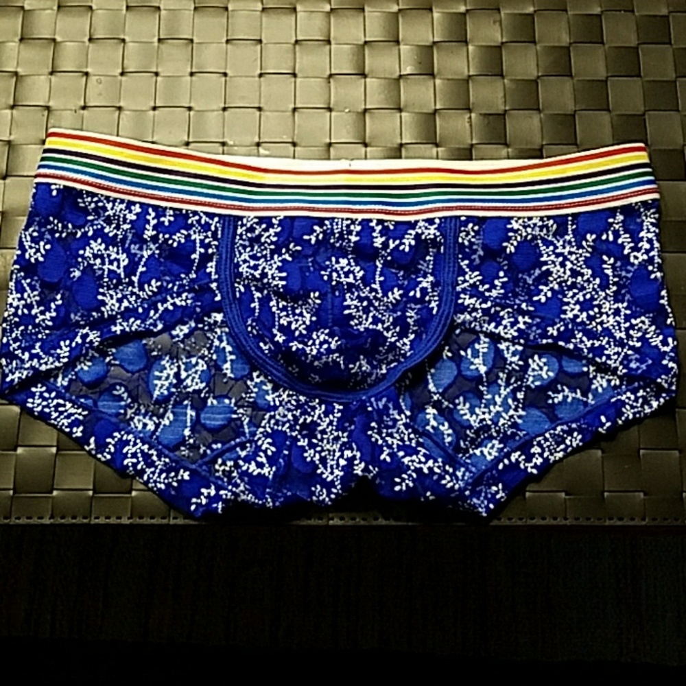 Men's Size L Blue Trunks w/white floral print