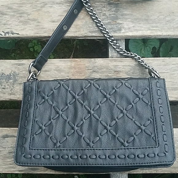 Forever 21 Handbags - Forever 21 Crossbody Bag