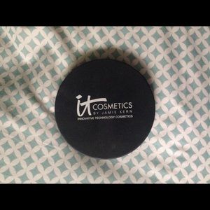 It cosmetics face trio