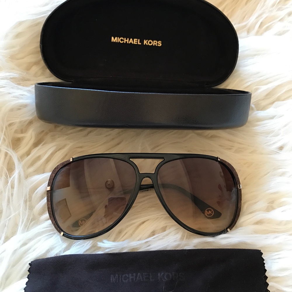 💕SOLD💕 Michael Kors Sunglasses