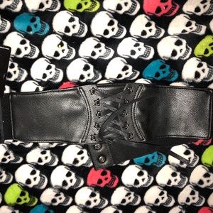 BRAND NEW WT, lace up waist belt