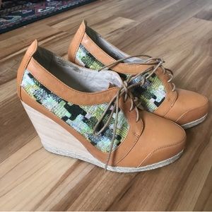 Anthropologie Matiko wedge shoes sz 10 (run small)