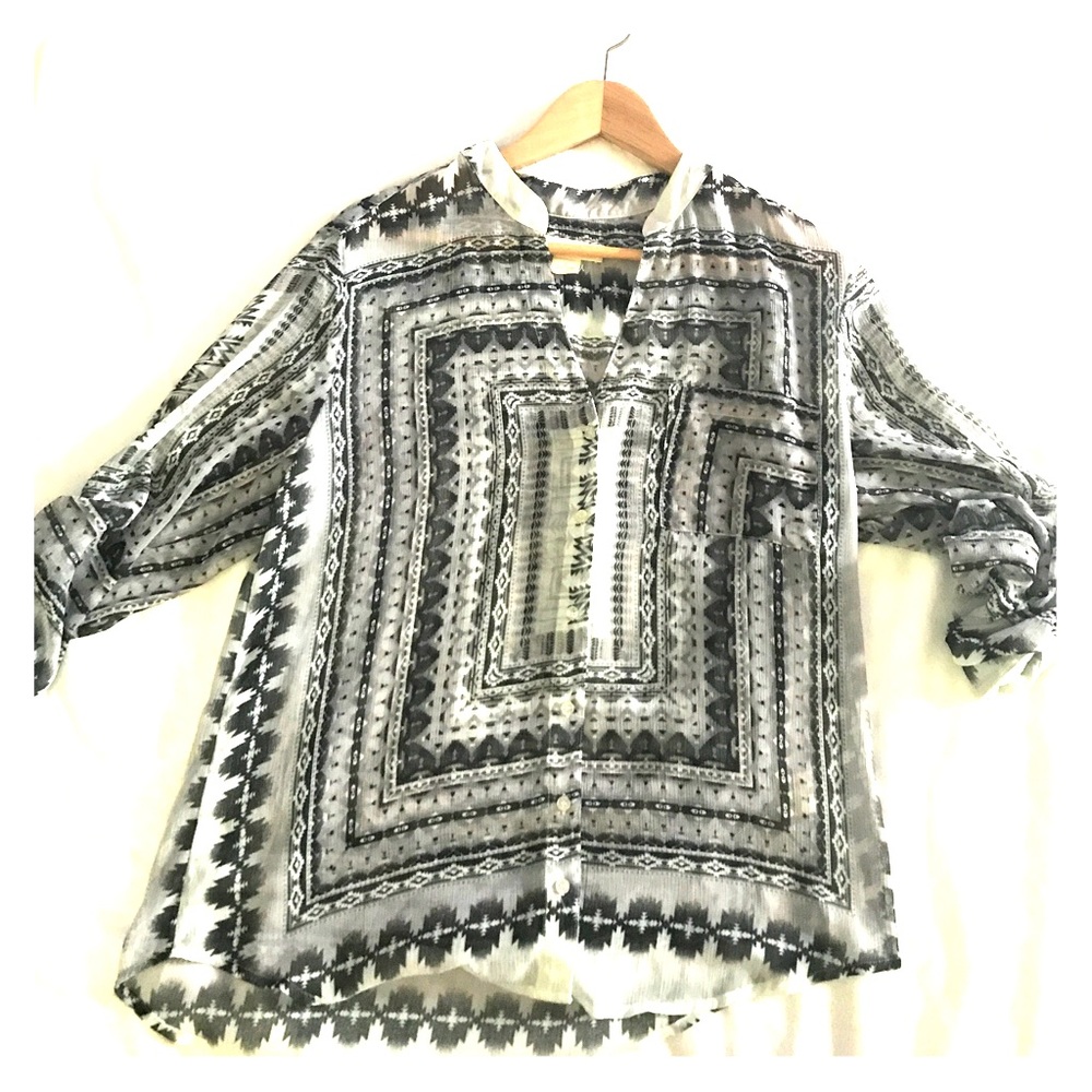 Black and white Aztec print, 3/4 sleeve blouse