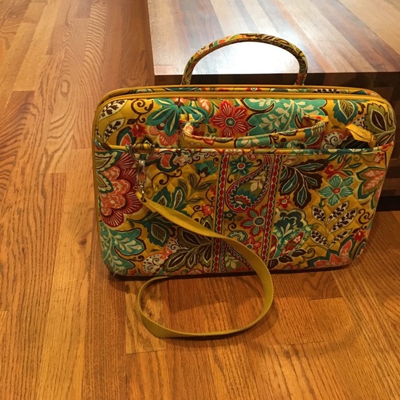 A Vera Bradley computer bag - Picture 6 of 6