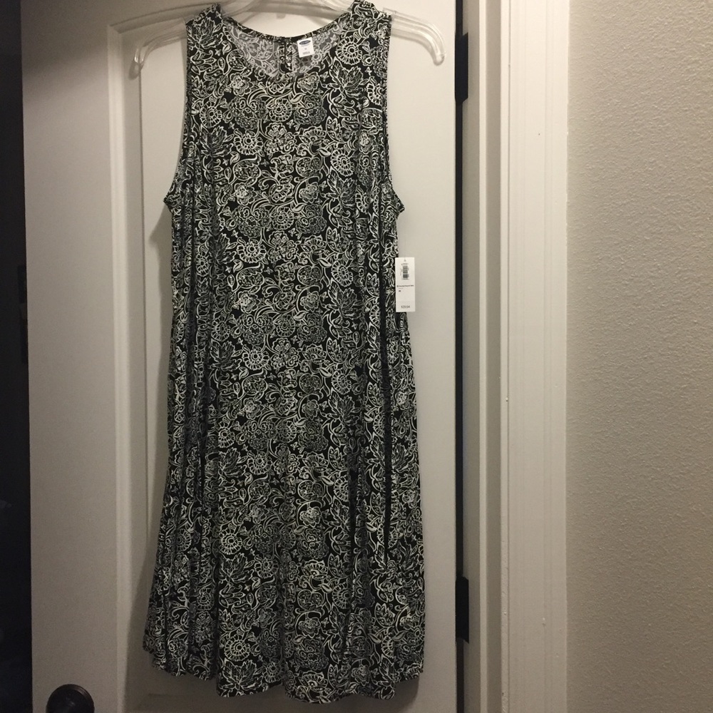 Old Navy Black and White Dress