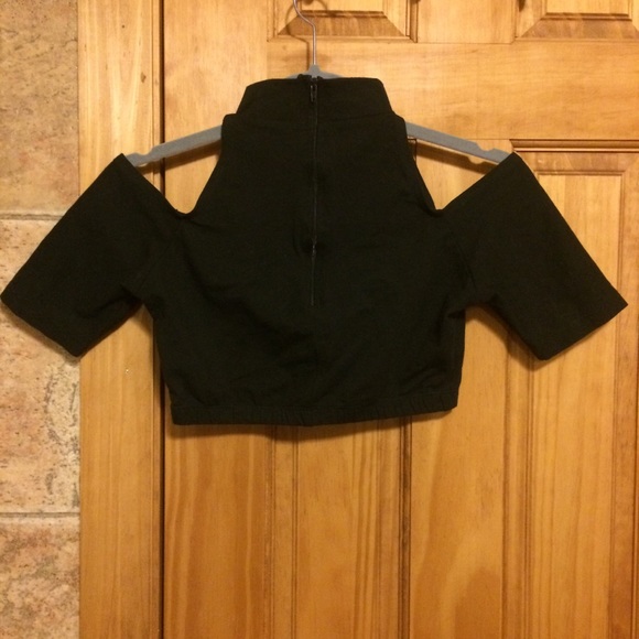 Dance Cold shoulder crop top - Picture 7 of 8