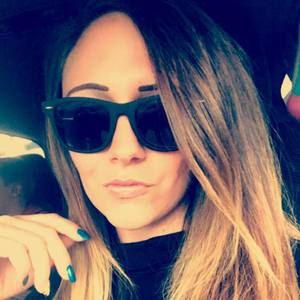 Meet your Posher, Desiree