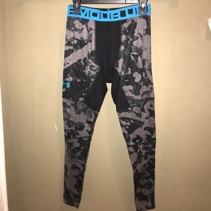 UNDER ARMOUR LEGGINGS. LARGE.