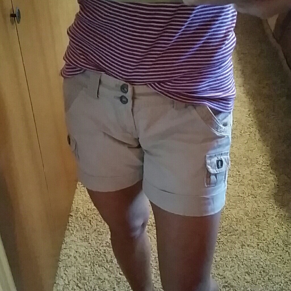 *GAP* Khaki cargo shorts