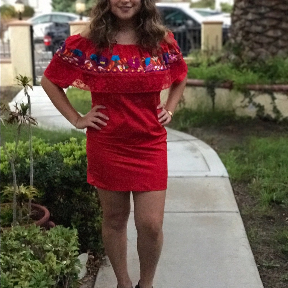 Meet your Posher, Emilia