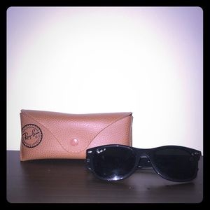 Wayfarer Ray Bans with polarized lenses