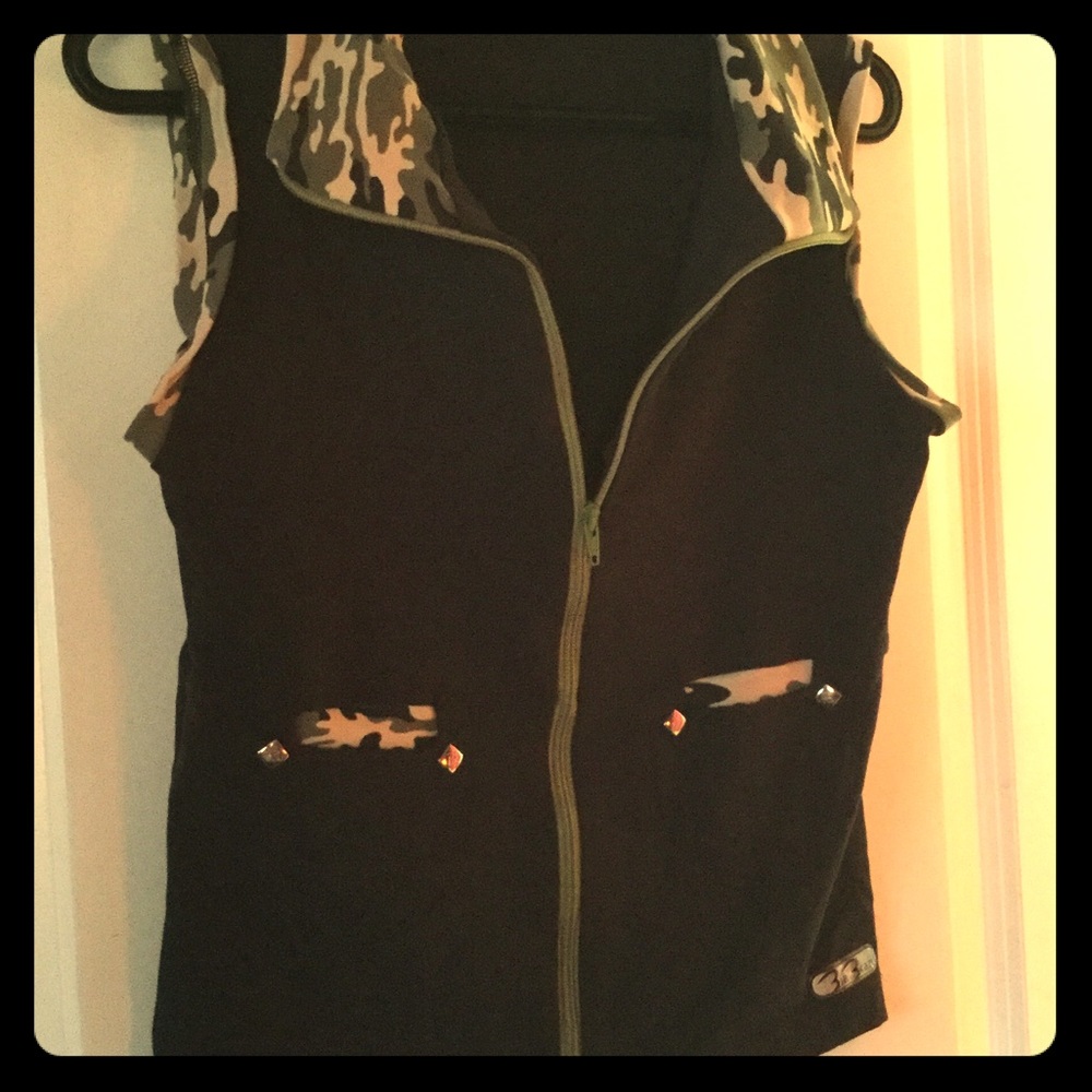 Cute workout camo vest