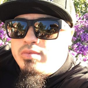 Meet your Posher, Gilbert