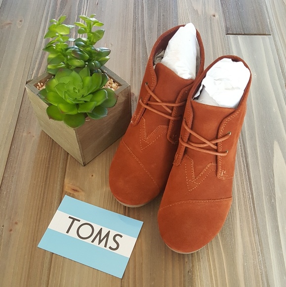 Toms Shoes - TOMS Cognac Desert Wedge
