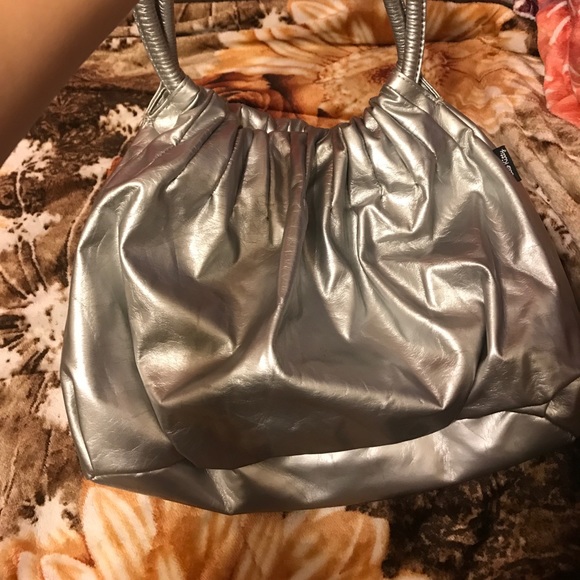 Hello Kitty Purse - Picture 2 of 4